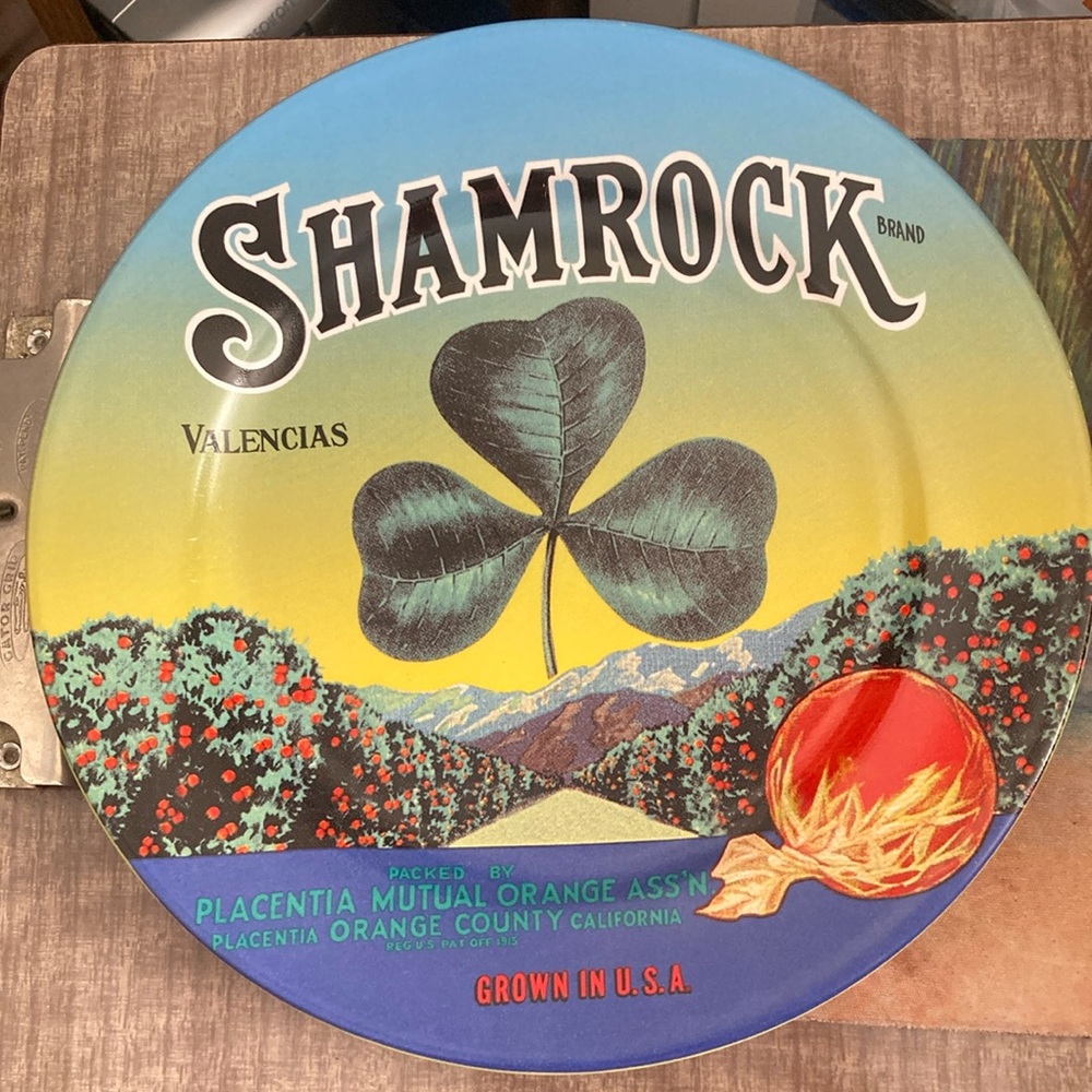Oneida Shamrock Valencias plate